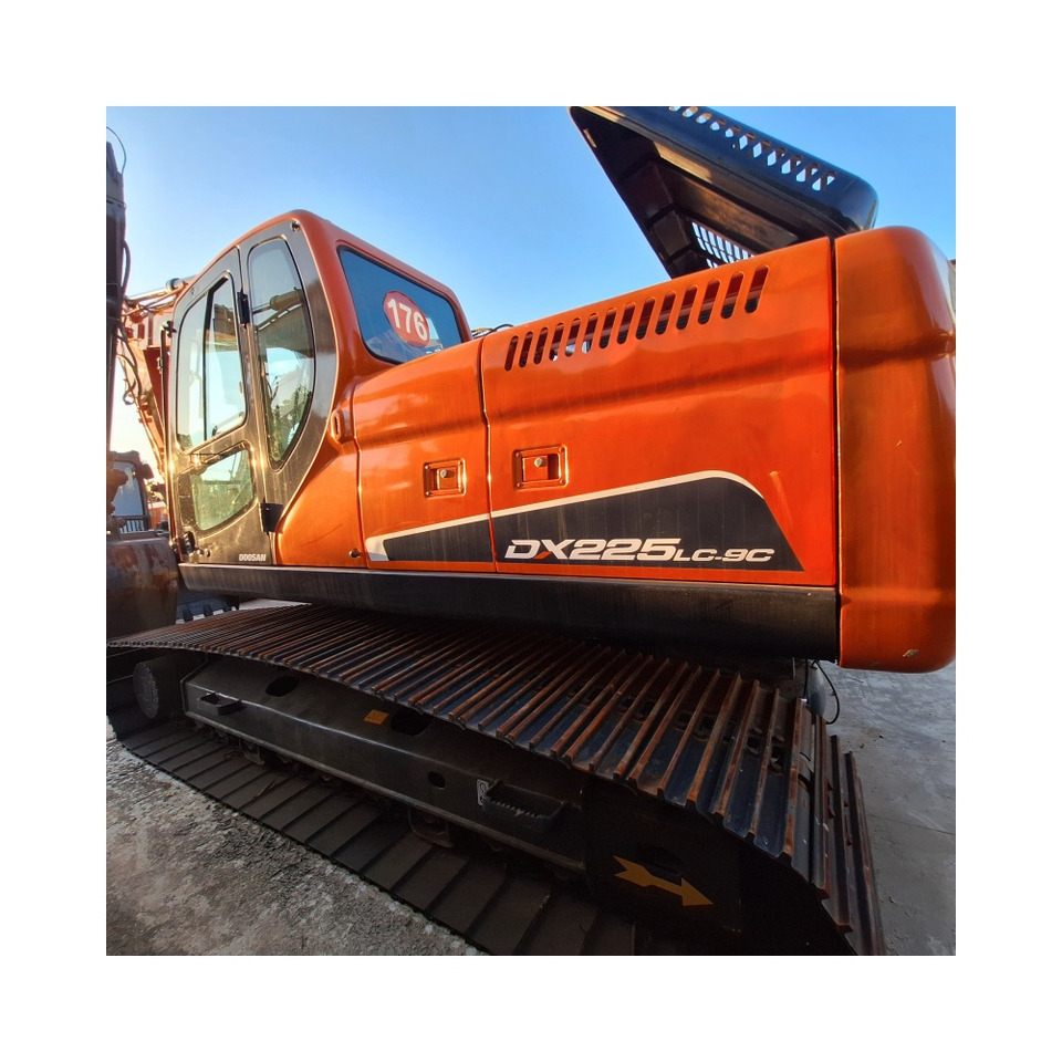 Doosan DX300LC-9C Crawler Excavator - Ekskavator me zinxhirë: foto 1 Doosan DX300LC-9C Crawler Excavator - Ekskavator me zinxhirë: foto 1