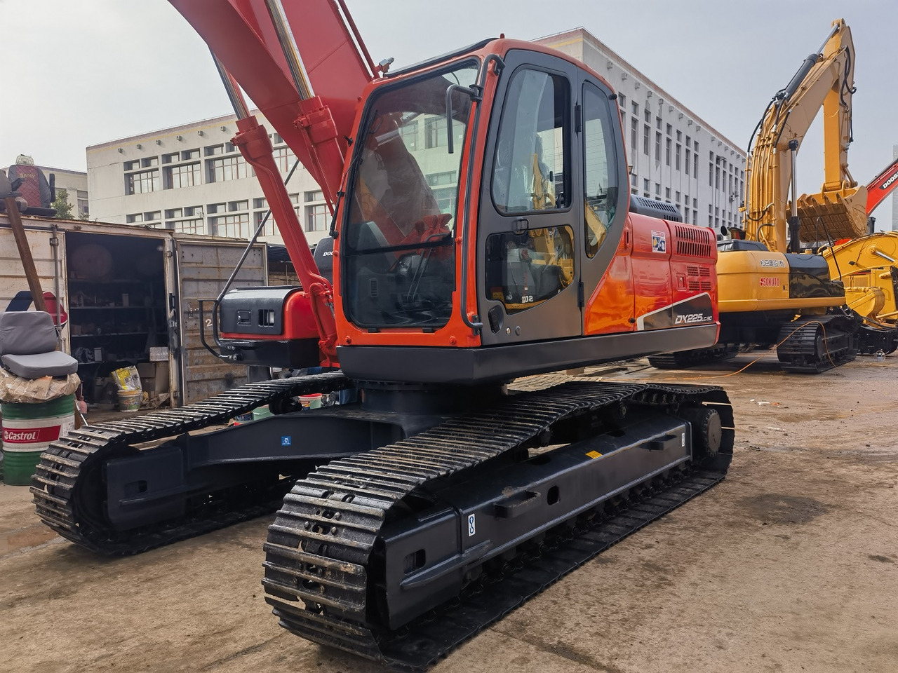 Doosan Dx225 Crawler Excavator - Ekskavator me zinxhirë: foto 3 Doosan Dx225 Crawler Excavator - Ekskavator me zinxhirë: foto 3