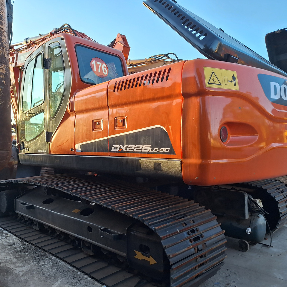 Doosan Dx225 LC-9C Crawler Excavator - Ekskavator me zinxhirë: foto 5 Doosan Dx225 LC-9C Crawler Excavator - Ekskavator me zinxhirë: foto 5