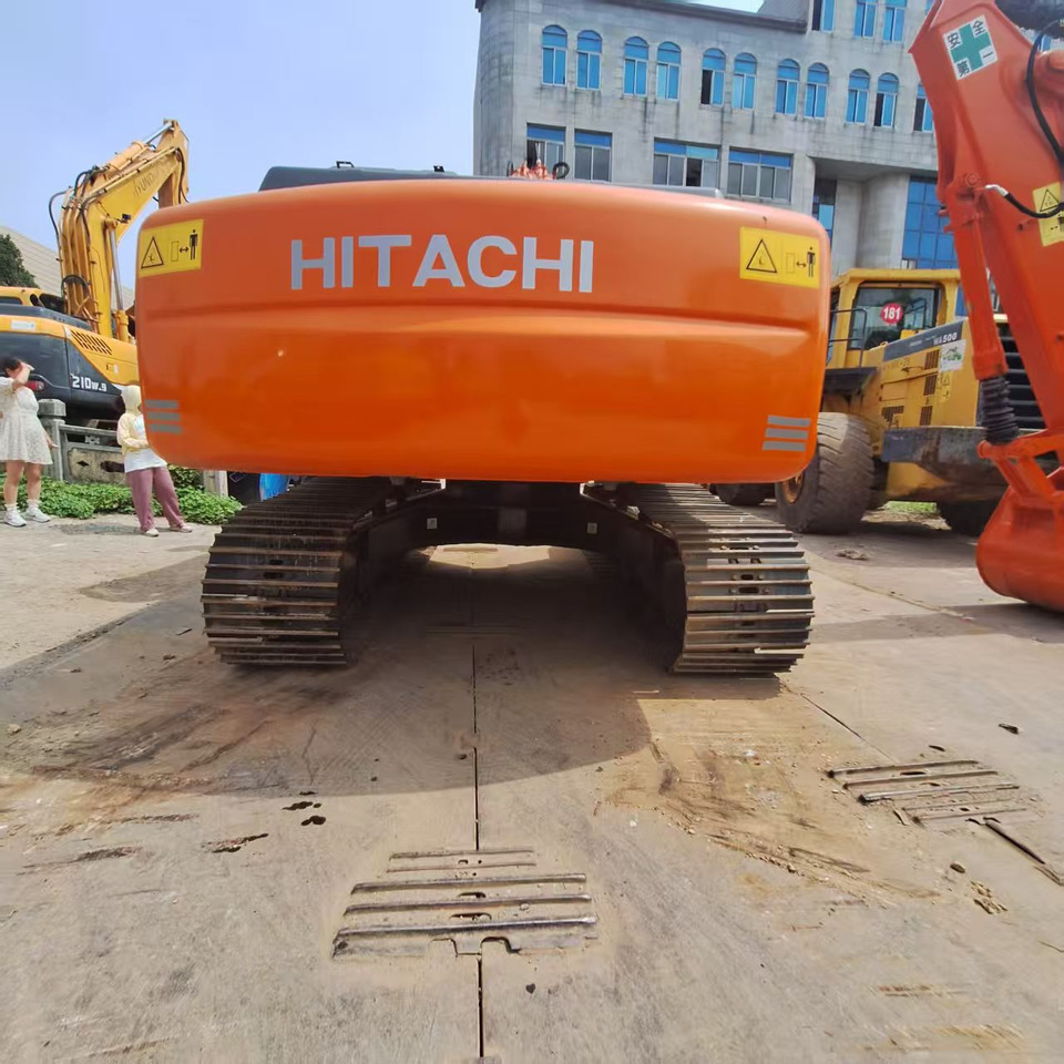 Hitachi ZX200G Excavator - Ekskavator me zinxhirë: foto 5 Hitachi ZX200G Excavator - Ekskavator me zinxhirë: foto 5