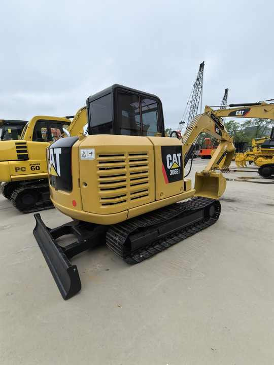 Hot sale Used Caterpillar mini excavator 306E2 Original Cat 306E2 305.5E2 excavators in good condition - Ekskavator me zinxhirë: foto 5 Hot sale Used Caterpillar mini excavator 306E2 Original Cat 306E2 305.5E2 excavators in good condition - Ekskavator me zinxhirë: foto 5