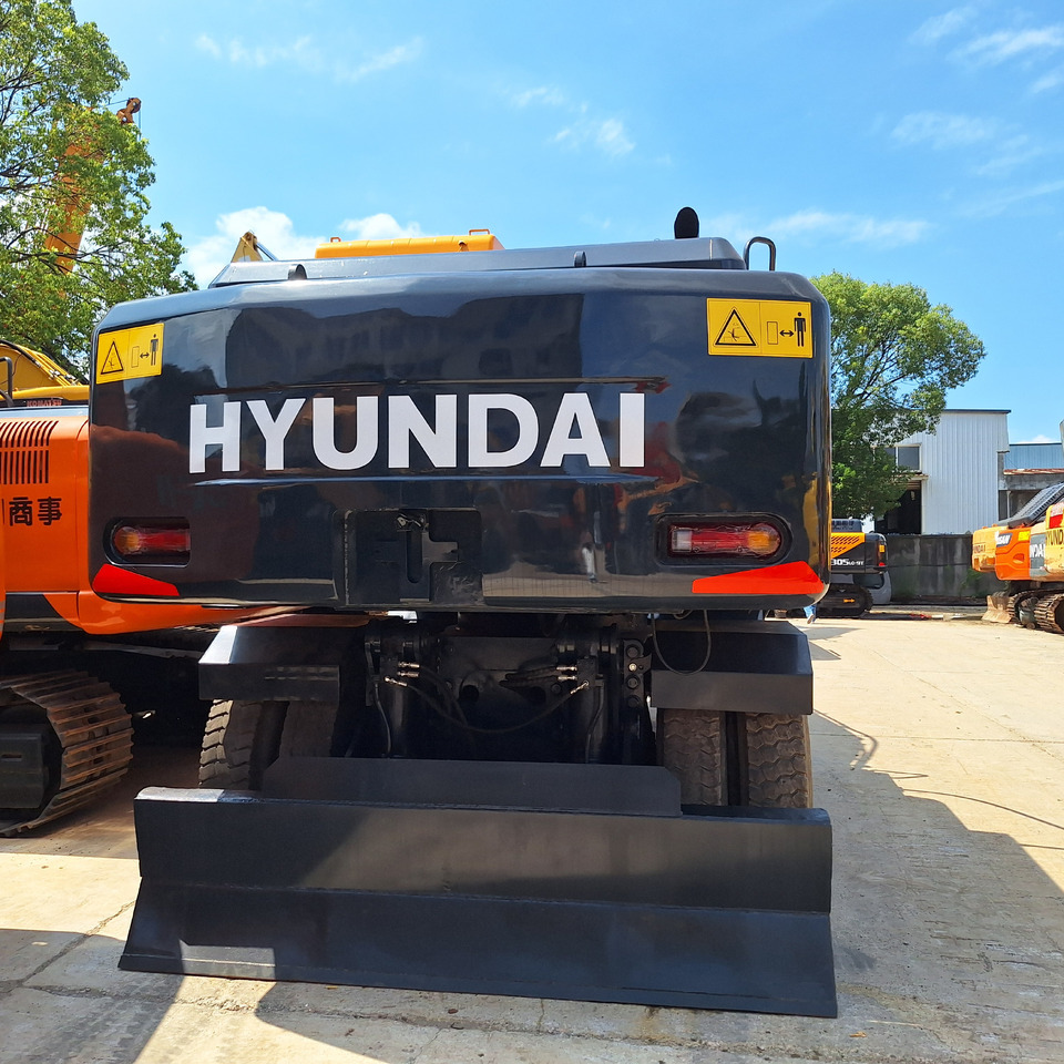 Hyundai 210w-9T wheel excavator - Ekskavator me goma: foto 3 Hyundai 210w-9T wheel excavator - Ekskavator me goma: foto 3