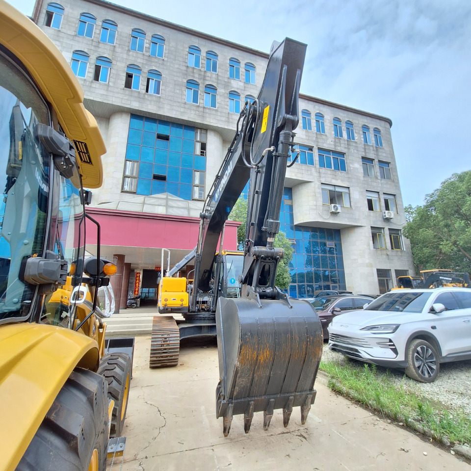 Hyundai 220LC-9S Excavator - Ekskavator me zinxhirë: foto 4 Hyundai 220LC-9S Excavator - Ekskavator me zinxhirë: foto 4