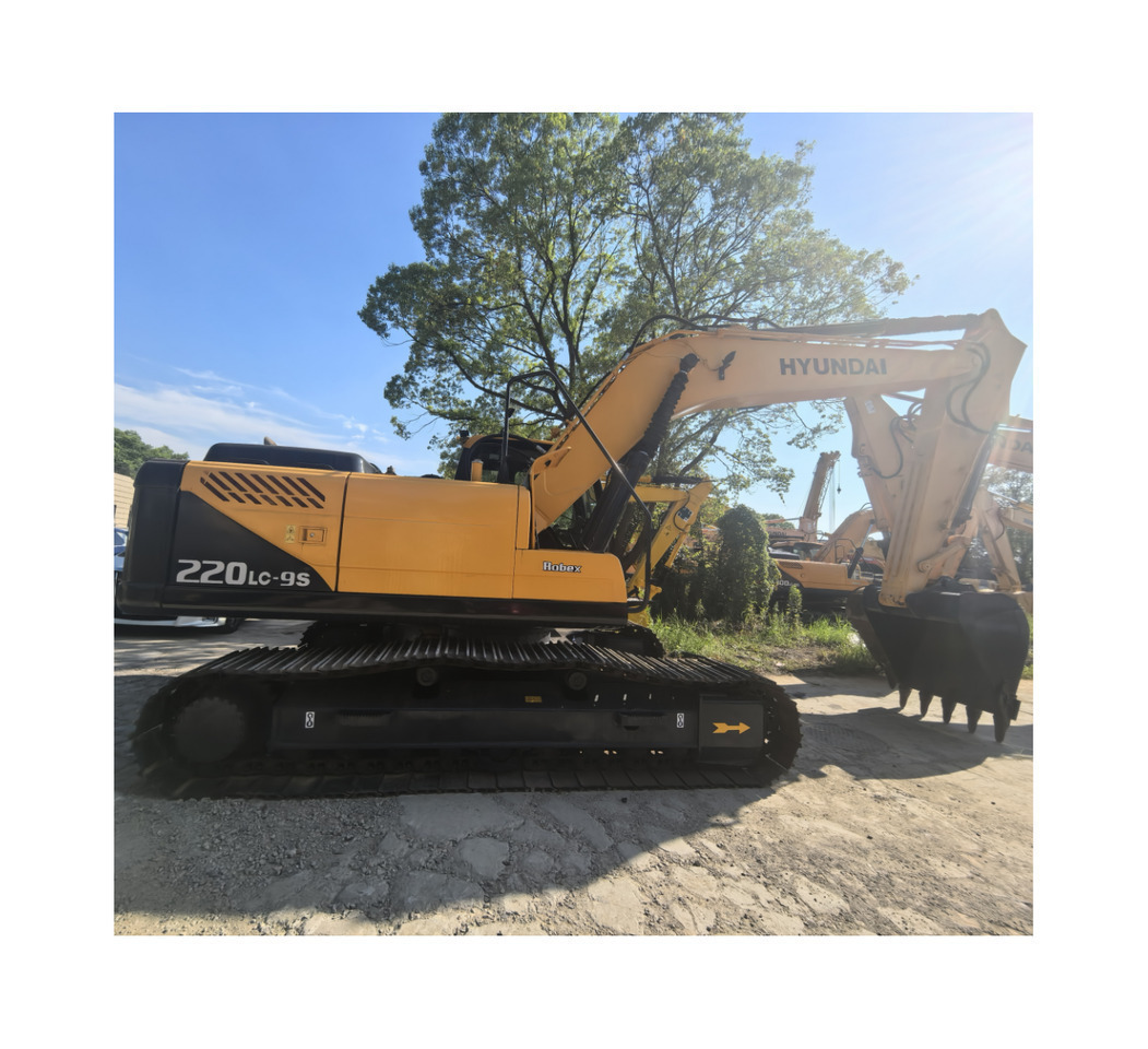 Hyundai 220lc-9s excavator - Ekskavator me goma: foto 4 Hyundai 220lc-9s excavator - Ekskavator me goma: foto 4