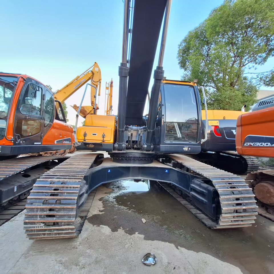 Hyundai 350LVS excavator - Ekskavator me goma: foto 5 Hyundai 350LVS excavator - Ekskavator me goma: foto 5