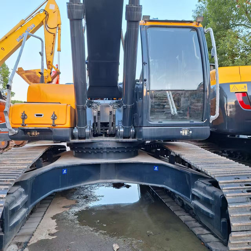 Hyundai 350LVS excavator - Ekskavator me goma: foto 5 Hyundai 350LVS excavator - Ekskavator me goma: foto 5