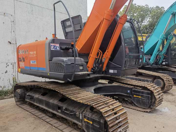 Japan second hand Hitachi ZX200-3 Excavator 20ton Hitachi ZX200 Excavator for sale - Ekskavator: foto 3 Japan second hand Hitachi ZX200-3 Excavator 20ton Hitachi ZX200 Excavator for sale - Ekskavator: foto 3