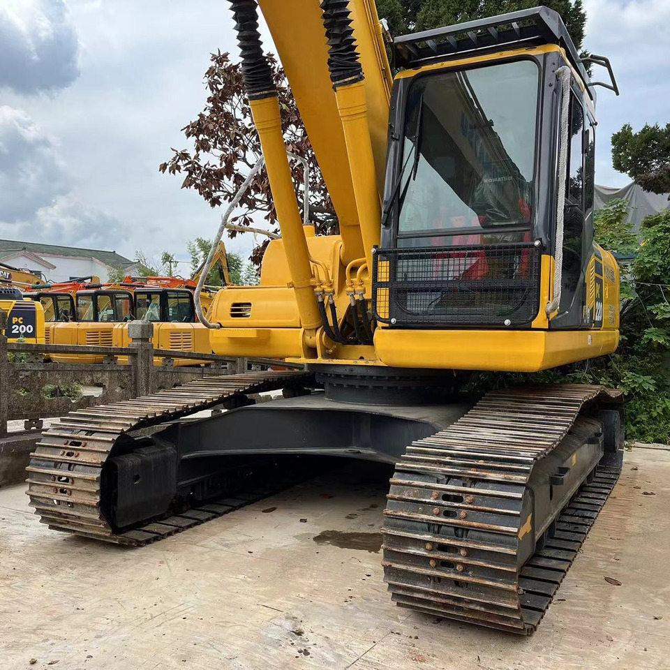 Komatsu PC 220-8 Excavator - Ekskavator me zinxhirë: foto 4 Komatsu PC 220-8 Excavator - Ekskavator me zinxhirë: foto 4