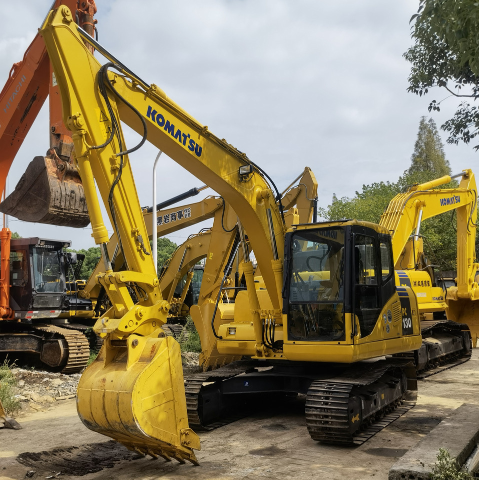 Komatsu PC130-7 Excavator - Ekskavator me zinxhirë: foto 2 Komatsu PC130-7 Excavator - Ekskavator me zinxhirë: foto 2