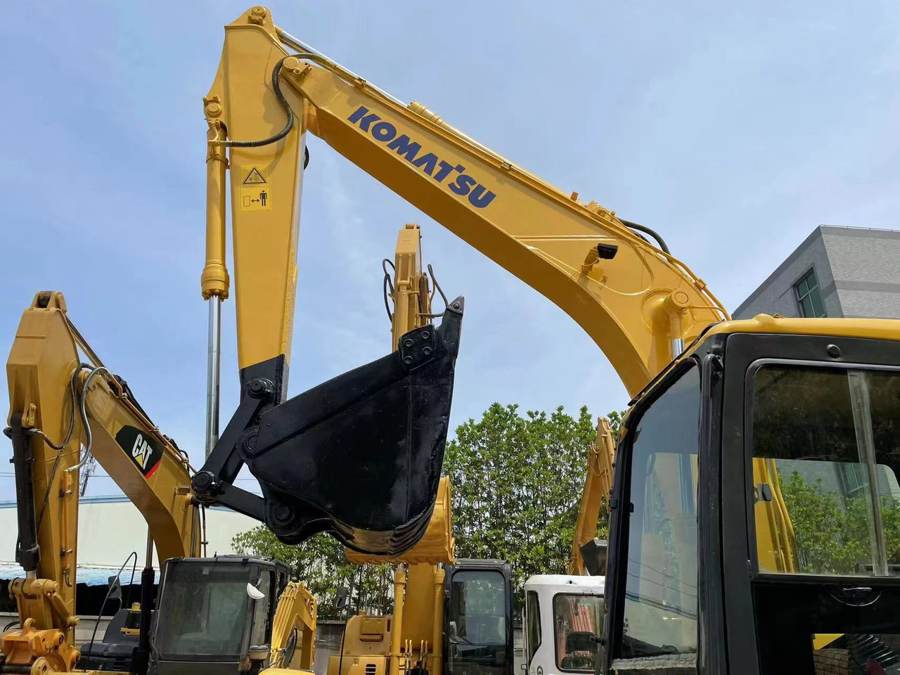 Komatsu PC130-7 excavator - Ekskavator me zinxhirë: foto 4 Komatsu PC130-7 excavator - Ekskavator me zinxhirë: foto 4