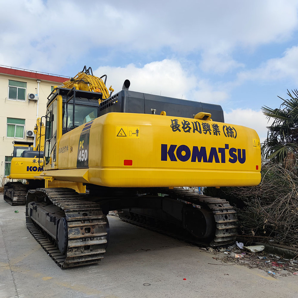 Komatsu PC450 -8 - Ekskavator me zinxhirë: foto 4 Komatsu PC450 -8 - Ekskavator me zinxhirë: foto 4