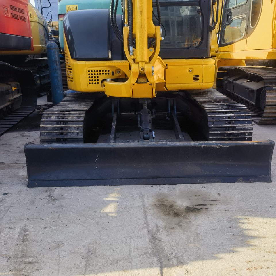 Miniekskavator Komatsu PC55MR: foto 6