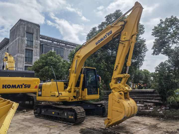 Original Komatsu pc130-7 Crawler Excavator excavator beautiful in good condition - Ekskavator me zinxhirë: foto 2 Original Komatsu pc130-7 Crawler Excavator excavator beautiful in good condition - Ekskavator me zinxhirë: foto 2