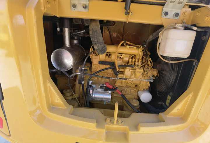 Used Japan CAT 305.5E2 excavator digger CAT mini hydraulic excavator for hot sale - Ekskavator me zinxhirë: foto 5 Used Japan CAT 305.5E2 excavator digger CAT mini hydraulic excavator for hot sale - Ekskavator me zinxhirë: foto 5