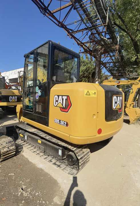 Hot sale earth moving used mini excavator CAT 305.5E2 with nice condition in stock - Ekskavator me zinxhirë: foto 3 Hot sale earth moving used mini excavator CAT 305.5E2 with nice condition in stock - Ekskavator me zinxhirë: foto 3