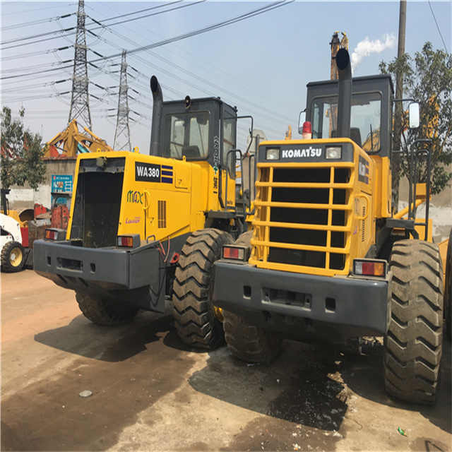 Second hand wheel loader Komatsu used Wheel loader WA320-3 WA320-1 WA380-3 cheap for sale - Fadrom me goma: foto 1 Second hand wheel loader Komatsu used Wheel loader WA320-3 WA320-1 WA380-3 cheap for sale - Fadrom me goma: foto 1