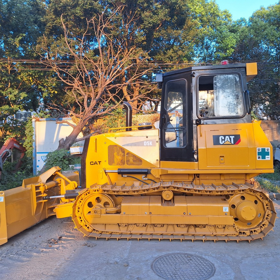 Used caterpillar cat D5k bulldozer - Buldozer: foto 5 Used caterpillar cat D5k bulldozer - Buldozer: foto 5