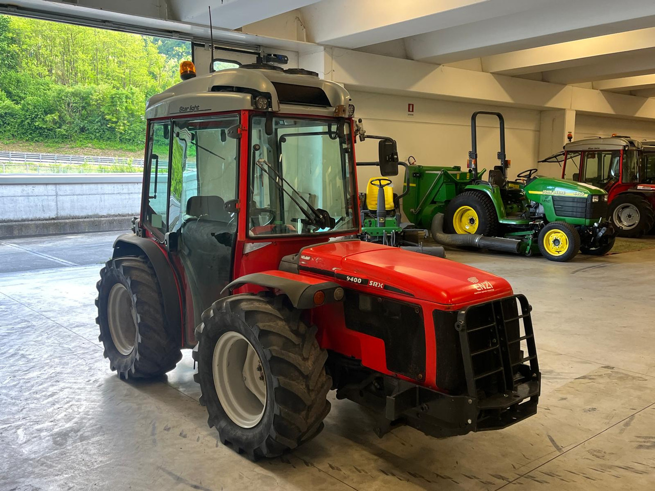 ANTONIO CARRARO SRX 9400 - Traktor: foto 2 ANTONIO CARRARO SRX 9400 - Traktor: foto 2