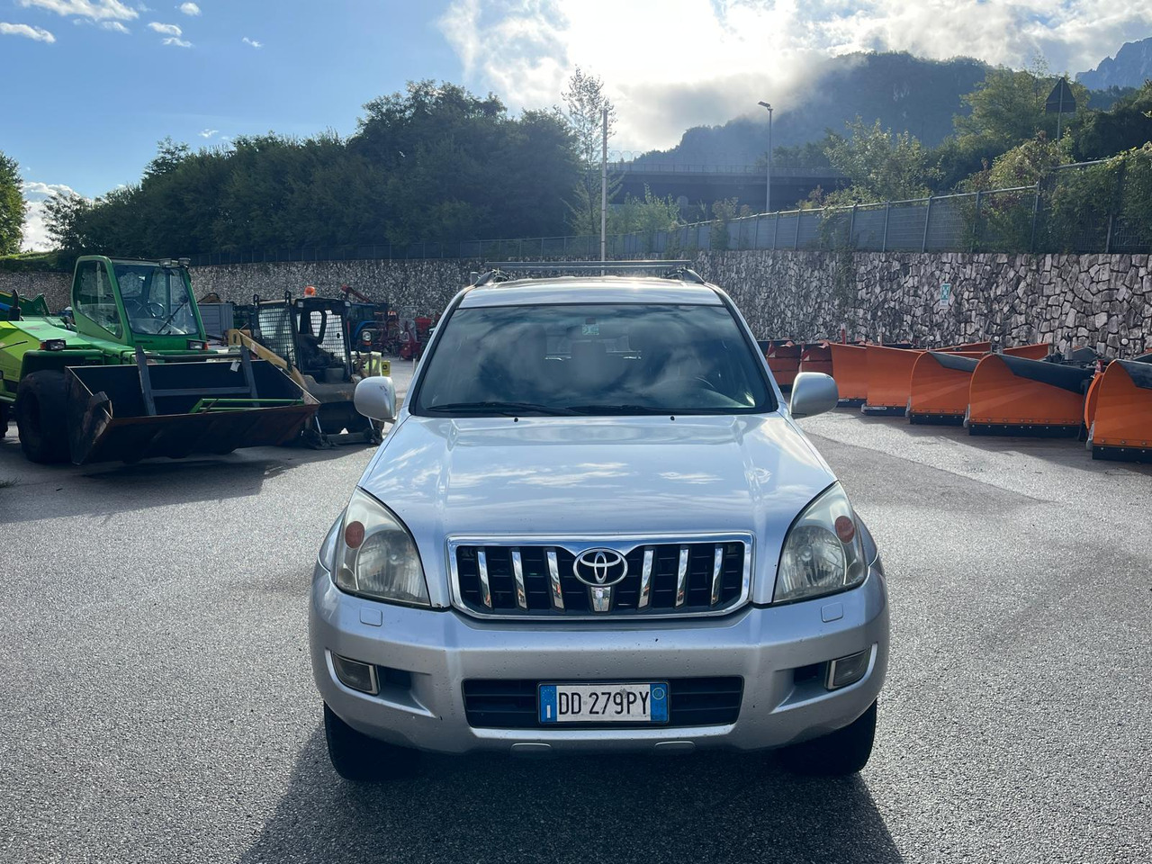 TOYOTA LAND CRUISER 4X4 3.0 D-4D - Veturë: foto 3 TOYOTA LAND CRUISER 4X4 3.0 D-4D - Veturë: foto 3
