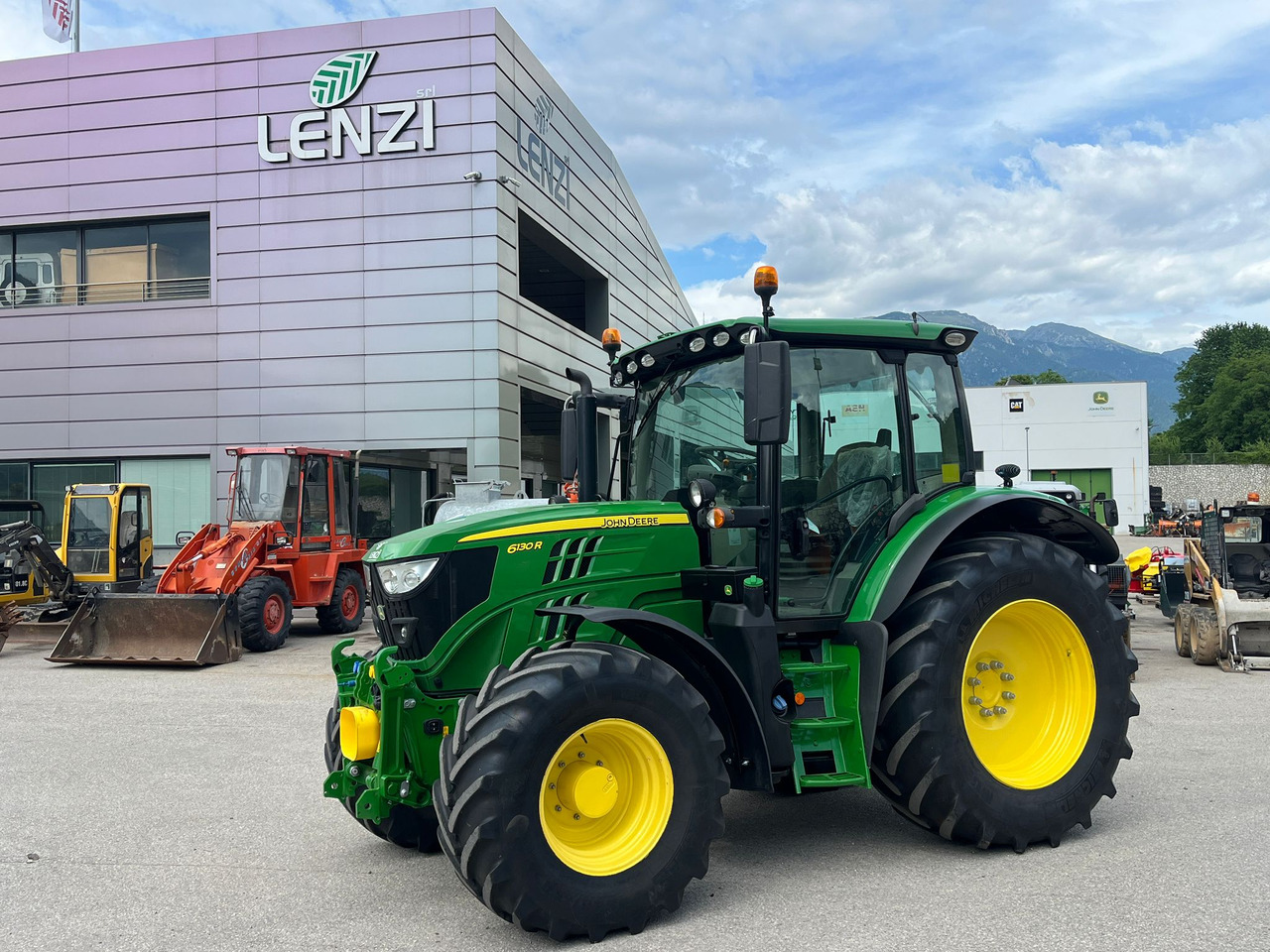 TRATTORE JOHN DEERE 6130R - Traktor: foto 1 TRATTORE JOHN DEERE 6130R - Traktor: foto 1
