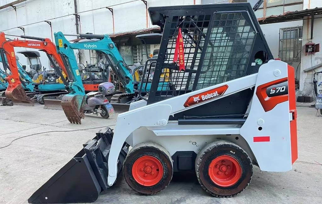 Bobcat S 70 - Mini fadrom: foto 1 Bobcat S 70 - Mini fadrom: foto 1