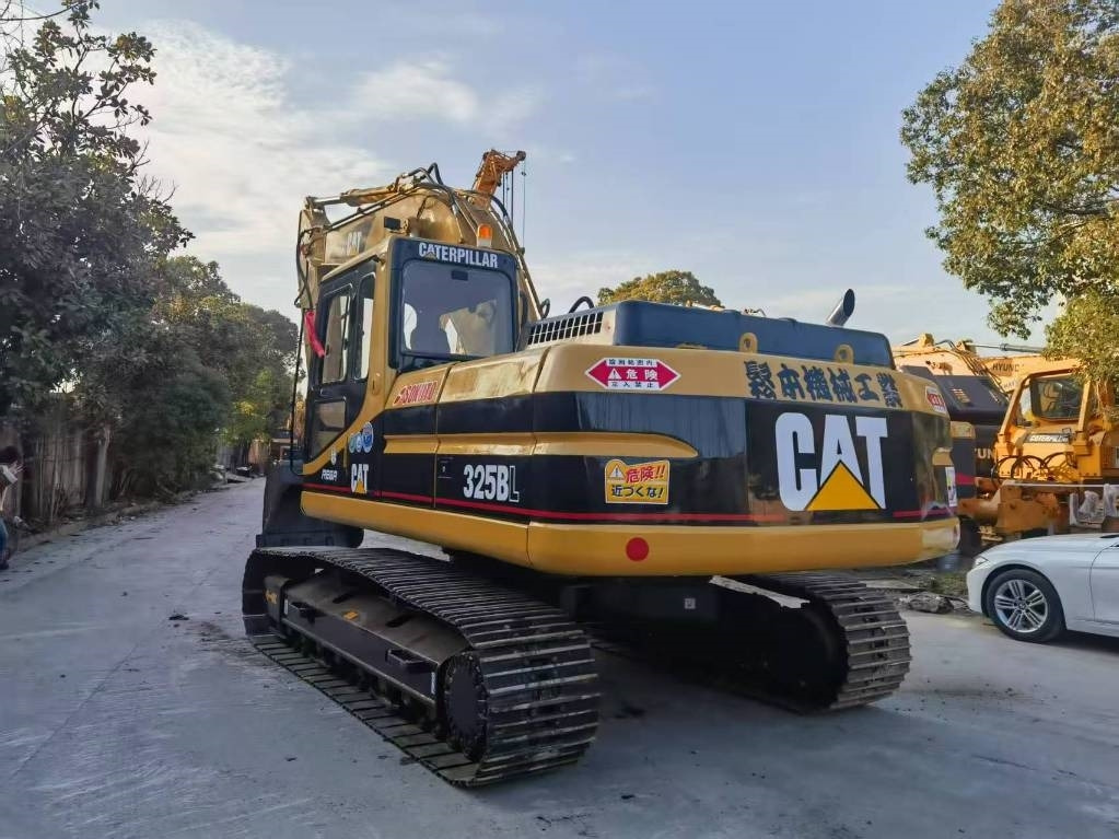 CAT CAT325B - Ekskavator për mbetje: foto 1 CAT CAT325B - Ekskavator për mbetje: foto 1