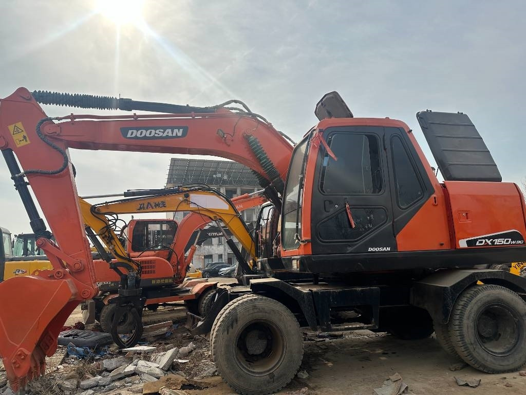 Doosan DH 150 W-7  - Ekskavator me goma: foto 5 Doosan DH 150 W-7  - Ekskavator me goma: foto 5