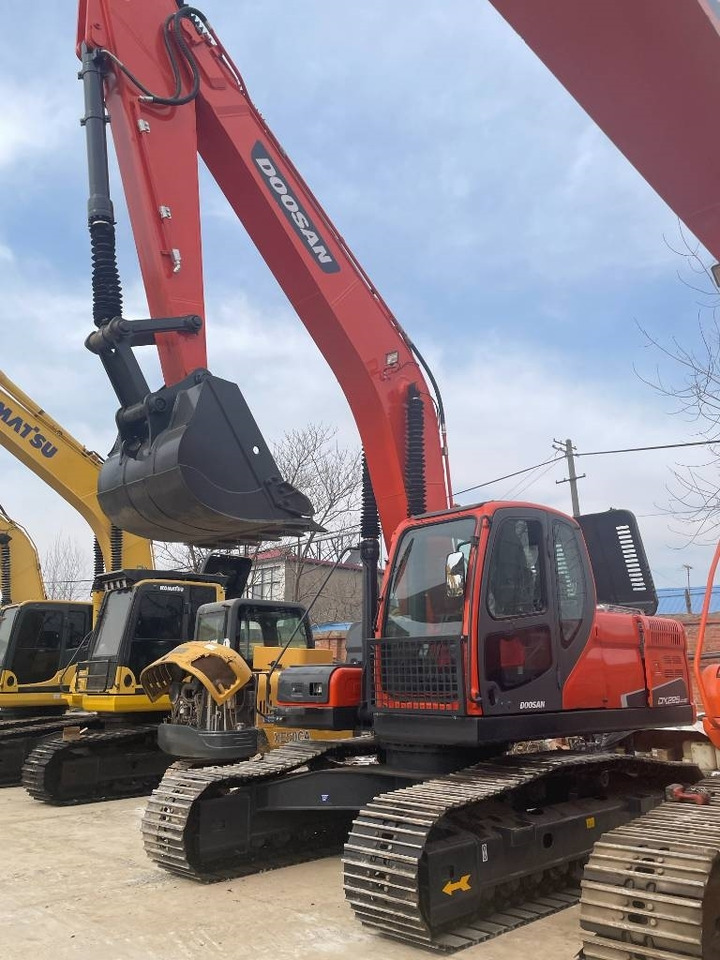 Doosan DX 220 LC-9C - Ekskavator me zinxhirë: foto 1 Doosan DX 220 LC-9C - Ekskavator me zinxhirë: foto 1