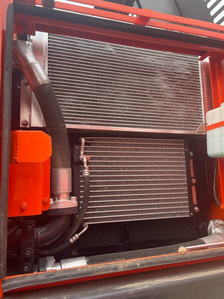 Doosan DX 225 LCA - Ekskavator me zinxhirë: foto 5 Doosan DX 225 LCA - Ekskavator me zinxhirë: foto 5