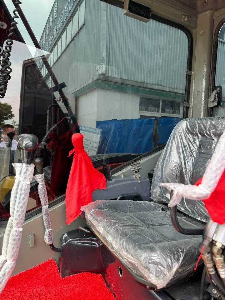 Hitachi ZX 55 - Miniekskavator: foto 5 Hitachi ZX 55 - Miniekskavator: foto 5