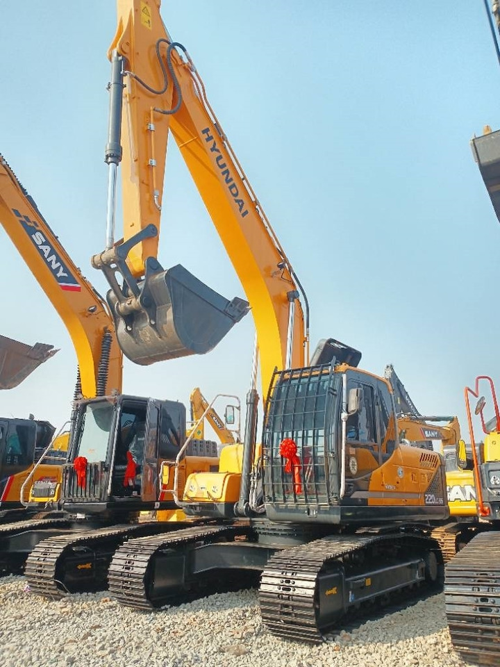 Hyundai 220-9S  - Ekskavator me zinxhirë: foto 1 Hyundai 220-9S  - Ekskavator me zinxhirë: foto 1