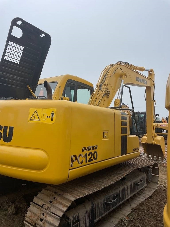 Komatsu PC 120 - Ekskavator me zinxhirë: foto 2 Komatsu PC 120 - Ekskavator me zinxhirë: foto 2