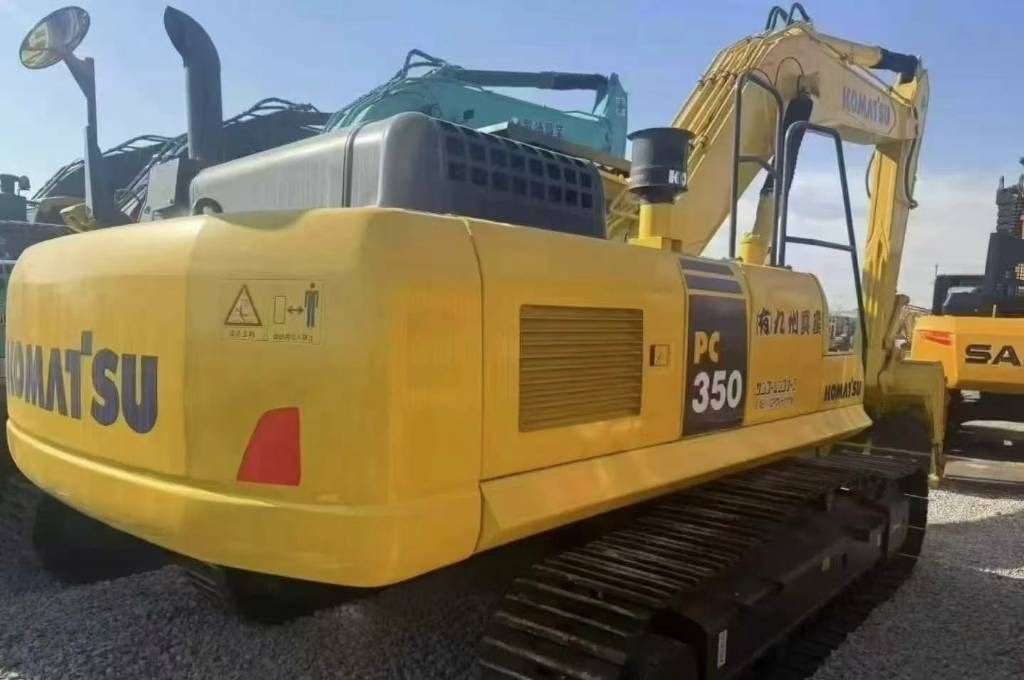 Komatsu PC 350-8 - Ekskavator me zinxhirë: foto 1 Komatsu PC 350-8 - Ekskavator me zinxhirë: foto 1