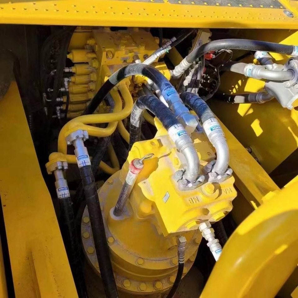 Komatsu PC 450 - Ekskavator me zinxhirë: foto 5 Komatsu PC 450 - Ekskavator me zinxhirë: foto 5