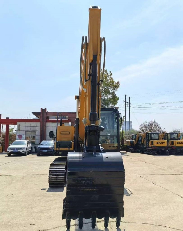 Sany SY 135 - Ekskavator me zinxhirë: foto 3 Sany SY 135 - Ekskavator me zinxhirë: foto 3