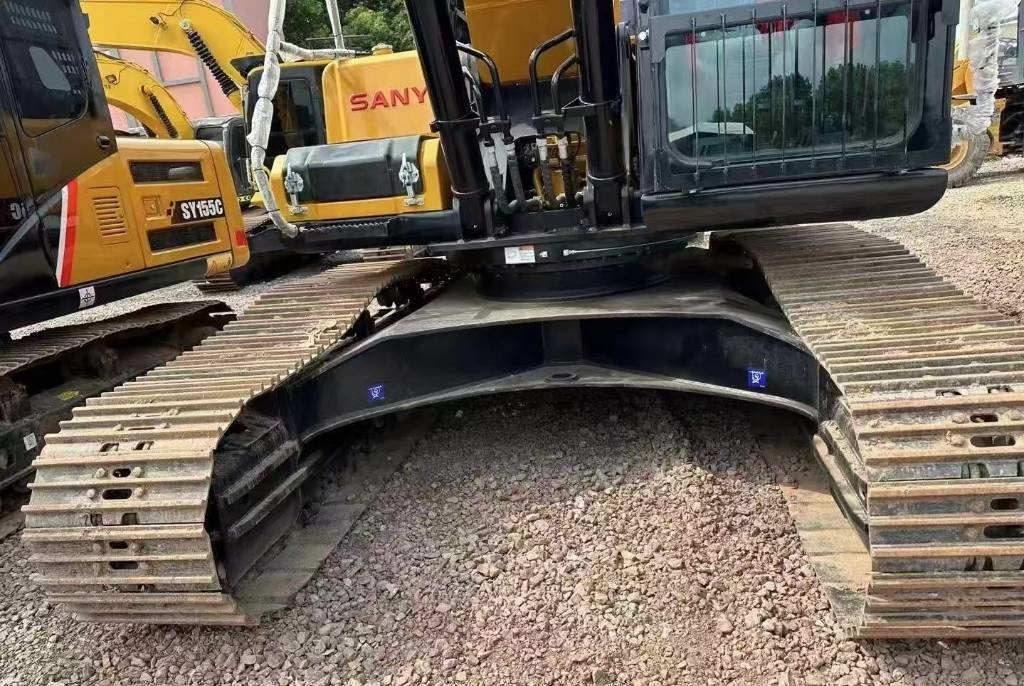 Sany SY 235 - Ekskavator me zinxhirë: foto 3 Sany SY 235 - Ekskavator me zinxhirë: foto 3