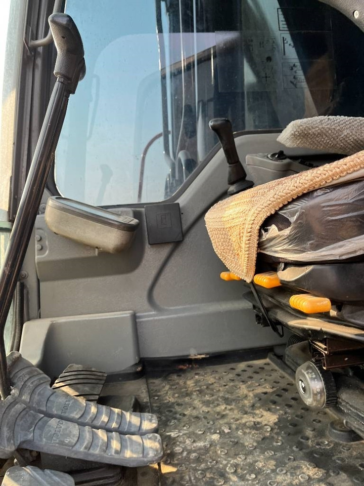 Volvo 290 - Ekskavator me zinxhirë: foto 4 Volvo 290 - Ekskavator me zinxhirë: foto 4