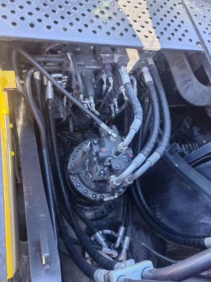 Volvo EC 290 - Ekskavator me zinxhirë: foto 2 Volvo EC 290 - Ekskavator me zinxhirë: foto 2