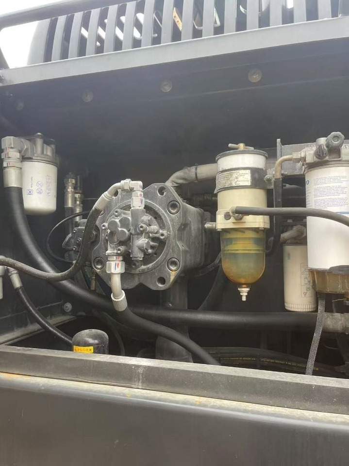 Volvo EC 350 - Ekskavator me zinxhirë: foto 5 Volvo EC 350 - Ekskavator me zinxhirë: foto 5