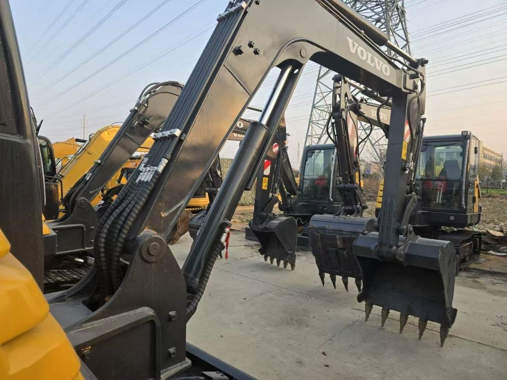 Volvo EC 60 - Ekskavator me zinxhirë: foto 4 Volvo EC 60 - Ekskavator me zinxhirë: foto 4