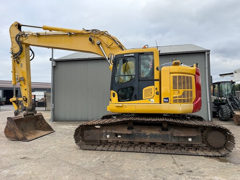 Komatsu PC 228 USLC-11 - Ekskavator me zinxhirë: foto 1 Komatsu PC 228 USLC-11 - Ekskavator me zinxhirë: foto 1