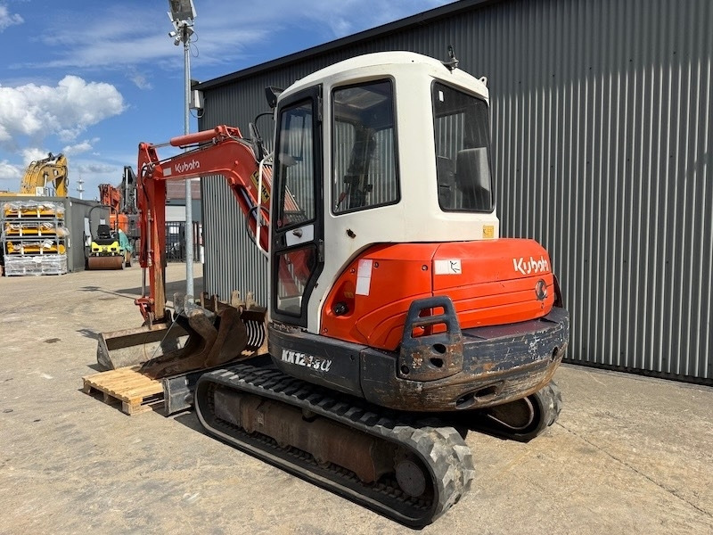 Kubota KX 121-3 A - Miniekskavator: foto 2 Kubota KX 121-3 A - Miniekskavator: foto 2