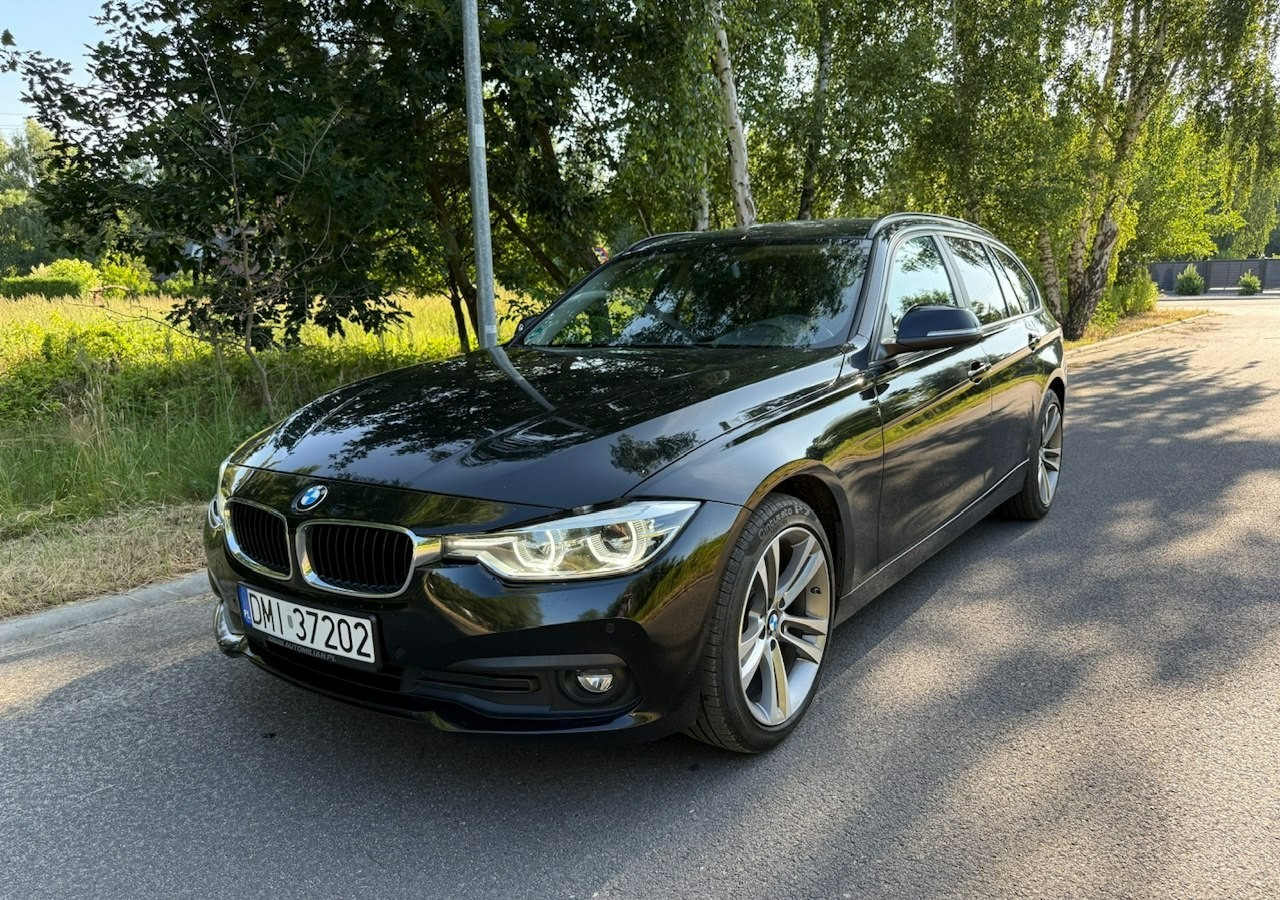 BMW SERIA 3 V (F30/F31/F34) BMW SERIA 3 318d 150KM Automat SportLine*AdaptiveLed*Navi*Półskóra*SerwisBMW* FV - Makinë me portobagazh: foto 1 BMW SERIA 3 V (F30/F31/F34) BMW SERIA 3 318d 150KM Automat SportLine*AdaptiveLed*Navi*Półskóra*SerwisBMW* FV - Makinë me portobagazh: foto 1