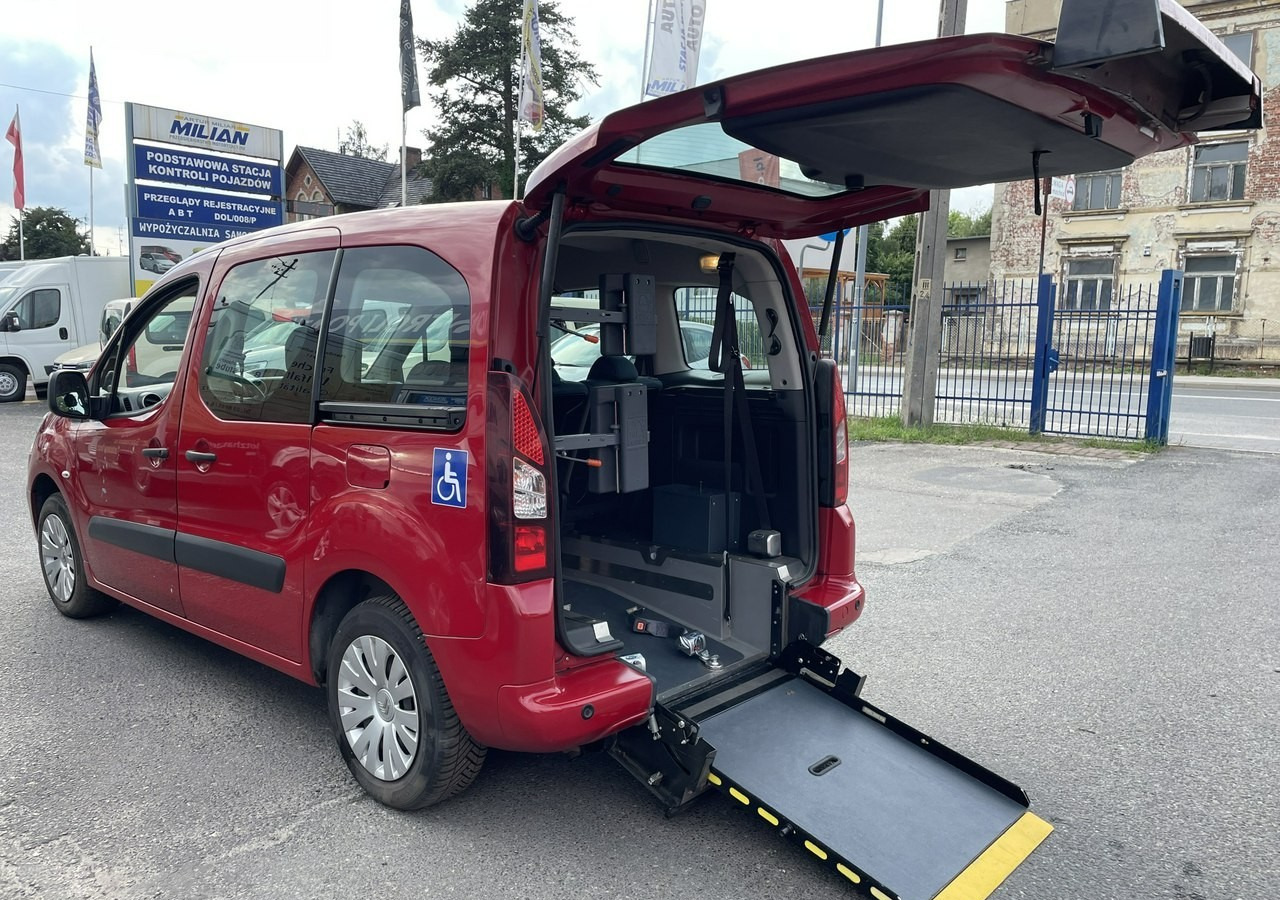 Citroen Berlingo II Berlingo 1.6 do przewozu Niepełnosprawnych inwalida rampa 2018 - Veturë: foto 2 Citroen Berlingo II Berlingo 1.6 do przewozu Niepełnosprawnych inwalida rampa 2018 - Veturë: foto 2