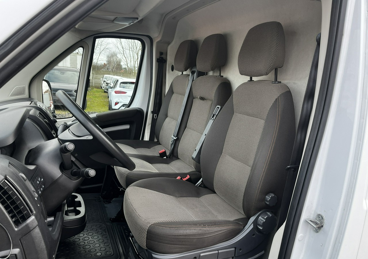 Citroen Jumper Jumper 2.2-140KM Długi Wysoki Klima Kamera 106tkm Model 2022 - Furgon: foto 3 Citroen Jumper Jumper 2.2-140KM Długi Wysoki Klima Kamera 106tkm Model 2022 - Furgon: foto 3