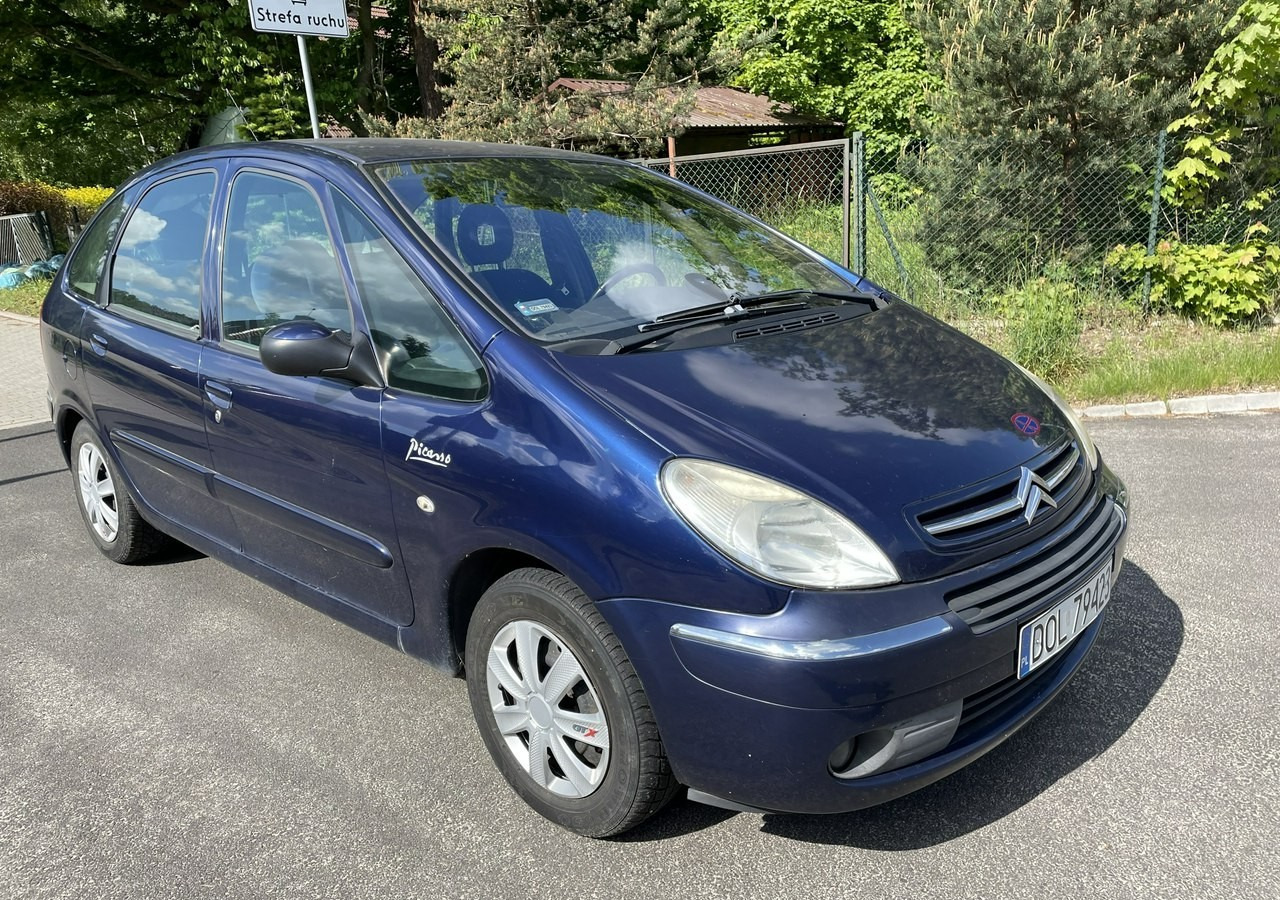 Citroen Xsara Picasso Citroen Xsara Picasso 1.6HDI-110KM Klima tempomat 2006 - Veturë: foto 2 Citroen Xsara Picasso Citroen Xsara Picasso 1.6HDI-110KM Klima tempomat 2006 - Veturë: foto 2