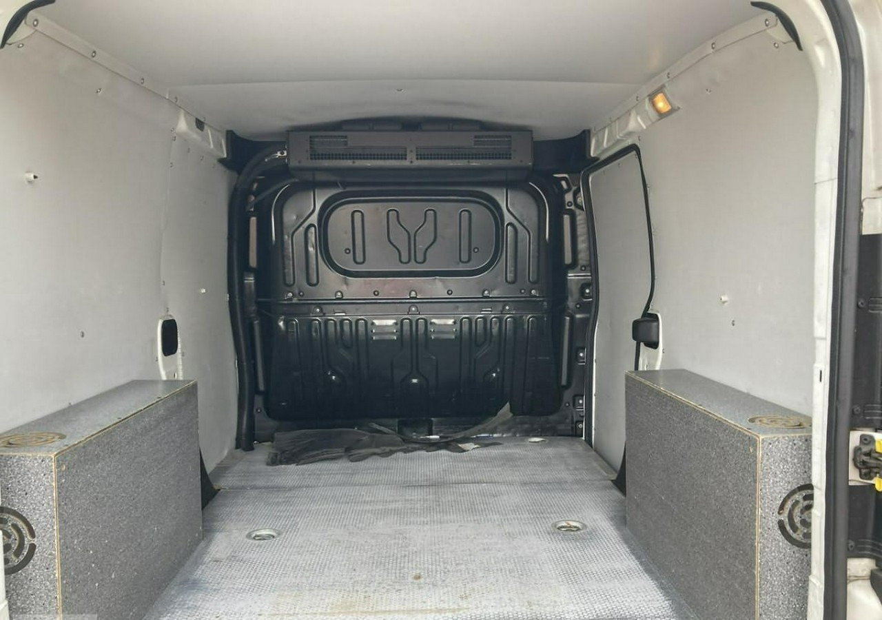 Fiat Doblo Fiat Doblo 1,6 jtd ECO Flex chłodnia do leków 2017 - Furgon frigorifer: foto 4 Fiat Doblo Fiat Doblo 1,6 jtd ECO Flex chłodnia do leków 2017 - Furgon frigorifer: foto 4