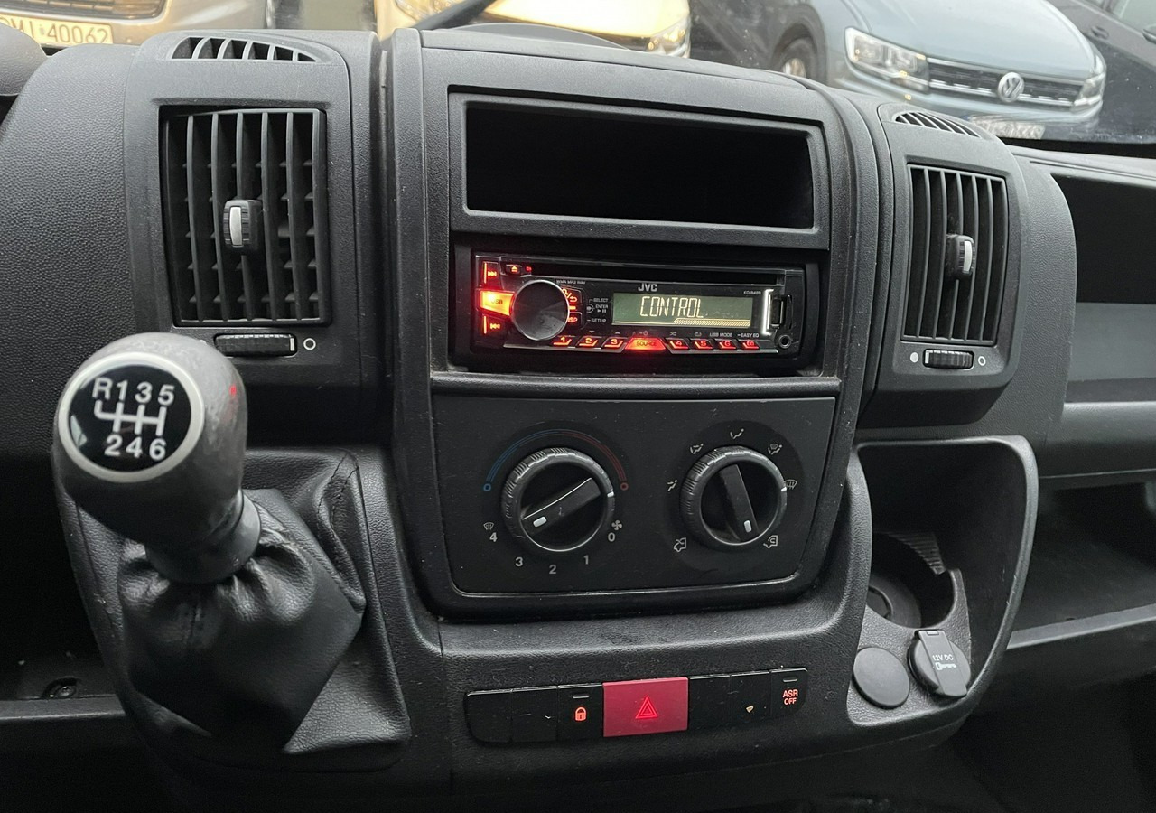 Fiat Ducato Ducato 3.0-180KM Chłodnia Konvekta Model 2015 - Furgon frigorifer: foto 5 Fiat Ducato Ducato 3.0-180KM Chłodnia Konvekta Model 2015 - Furgon frigorifer: foto 5