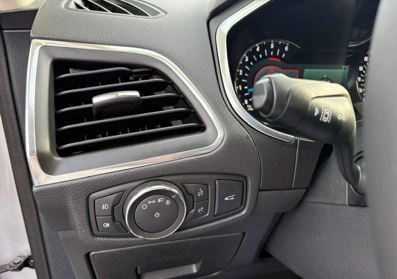 Veturë Ford Galaxy V 2.0Tdci 180KM Automat Titanium+ 7osobowy Navi LED Asystent Nagłośnie: foto 16 Veturë Ford Galaxy V 2.0Tdci 180KM Automat Titanium+ 7osobowy Navi LED Asystent Nagłośnie: foto 16