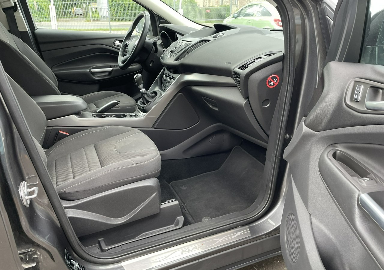 Ford Kuga II Ford Kuga 1.5 EcoBoost Bogate wyposażenie 63558km Model 2016 - SUV: foto 4 Ford Kuga II Ford Kuga 1.5 EcoBoost Bogate wyposażenie 63558km Model 2016 - SUV: foto 4